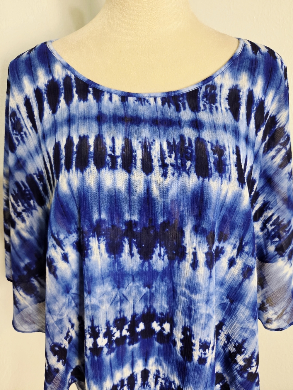 Alfred Dunner Blue Tie-Dye Flowy Top, Size Large - Picture 4 of 9